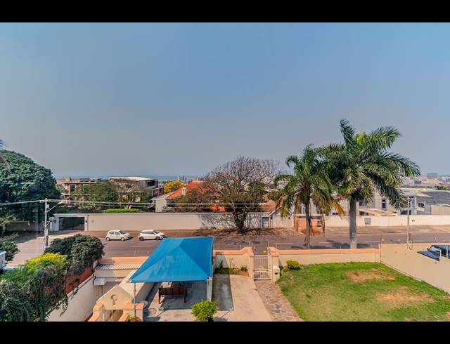 5 BEDROOM HOUSE FOR SALE IN ESSENWOOD